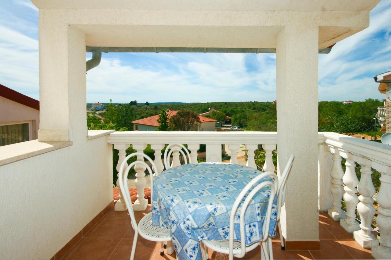 מדולין Apartments Biskupije 810 מראה חיצוני תמונה