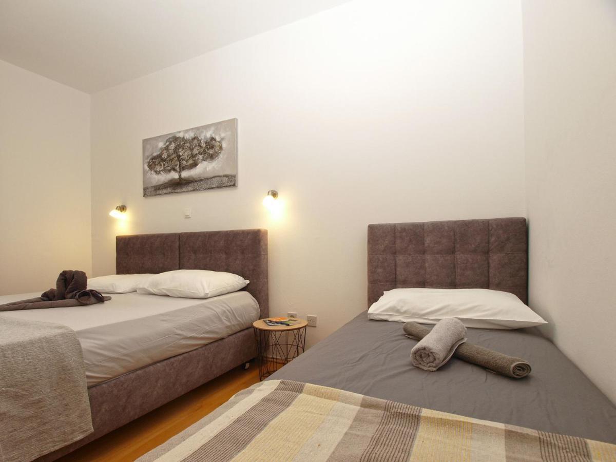 מדולין Apartments Biskupije 810 מראה חיצוני תמונה