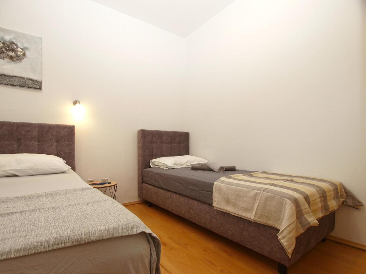 מדולין Apartments Biskupije 810 מראה חיצוני תמונה