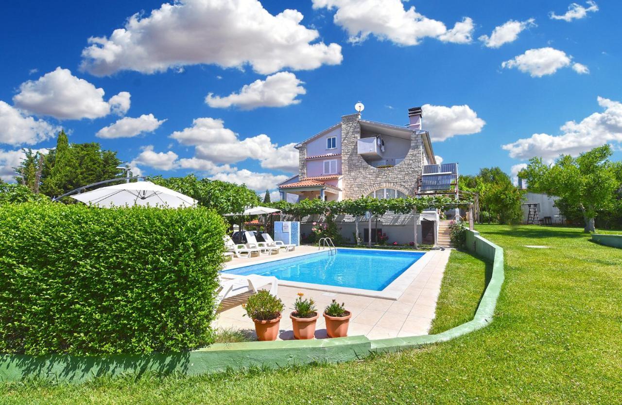 מדולין Apartments Biskupije 810 מראה חיצוני תמונה