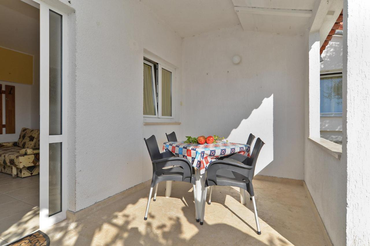 מדולין Apartments Biskupije 810 מראה חיצוני תמונה
